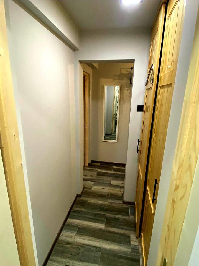 Night Lotus Apartment Hunedoara Exterior photo